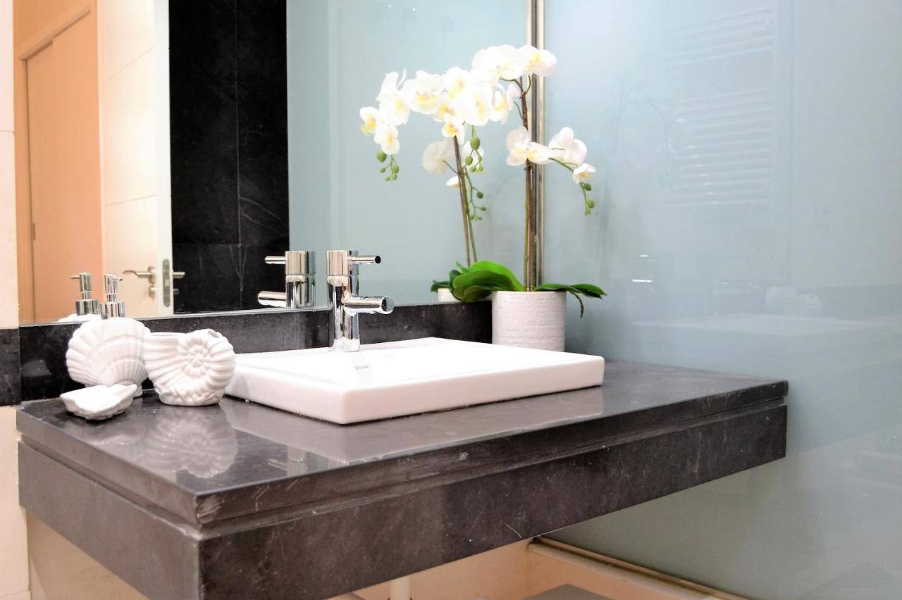 Coqueto Apartamento Junto A La Catedral De Malaga. Apartment Bagian luar foto